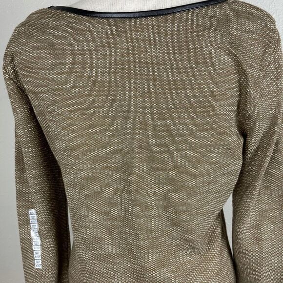 NWT Passports Long Sleeve Top Size L - Picture 7 of 9